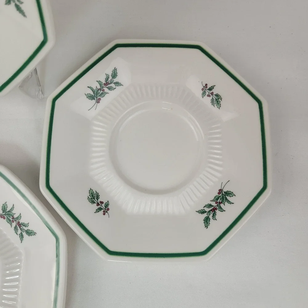 Nikko Christmastime Octagonal Saucers Set of 4 Holly Berry Green Trim Japan